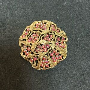 Vintage broach/pin by Sarah Coventry